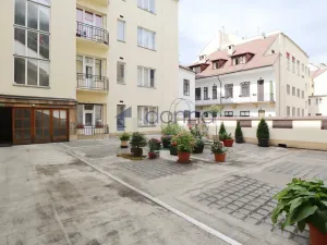 Pronájem bytu 1+kk, Praha, Konviktská, 30 m2