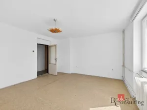 Prodej bytu 3+1, Zvoleněves, 71 m2