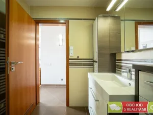Prodej bytu 2+kk, Praha, Studnická, 93 m2