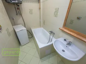 Prodej bytu 1+1, Praha - Holešovice, Osadní, 53 m2