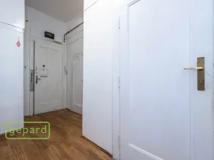 Prodej bytu 1+1, Praha - Holešovice, Osadní, 53 m2