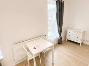 Pronájem bytu 1+kk, Praha - Vysočany, Poděbradská, 25 m2
