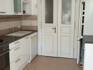 Pronájem bytu 3+1, Praha - Vinohrady, Budečská, 75 m2