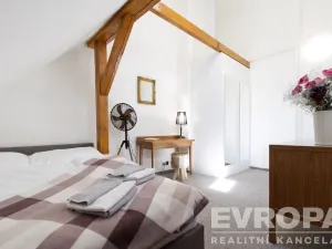 Pronájem bytu 3+1, Plzeň - Vnitřní Město, Františkánská, 95 m2