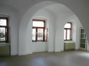Pronájem obchodního prostoru, Strakonice, Palackého náměstí, 100 m2