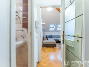 Prodej bytu 2+kk, Praha - Žižkov, Orebitská, 35 m2