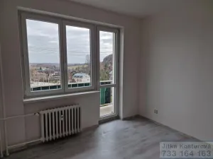 Pronájem bytu 2+1, Krnov - Pod Cvilínem, SPC S, 58 m2