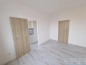 Pronájem bytu 2+1, Krnov - Pod Cvilínem, SPC S, 58 m2