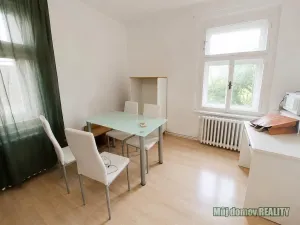 Pronájem bytu 3+1, Praha - Horní Počernice, Khodlova, 85 m2