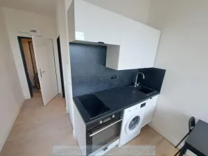 Pronájem bytu 1+kk, Praha - Vysočany, 33 m2