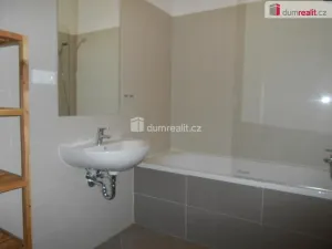Pronájem bytu 2+kk, Praha - Horní Měcholupy, Modenská, 81 m2