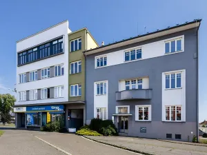 Pronájem kanceláře, Hradec Králové, Hořická, 76 m2