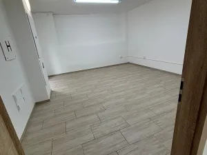 Pronájem obchodního prostoru, Třebíč - Nové Dvory, Kpt. Jaroše, 62 m2