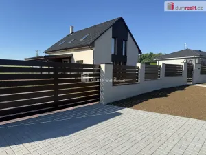 Prodej rodinného domu, Svárov, Pod Větrolamem, 155 m2