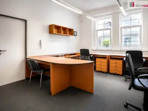 Pronájem kanceláře, Karlovy Vary - Stará Role, Na Výhledě, 28 m2