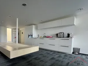 Pronájem kanceláře, Praha - Veleslavín, Na okraji, 172 m2