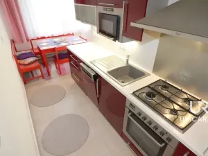 Prodej bytu 3+1, Brno - Komín, Řezáčova, 75 m2