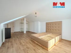 Pronájem bytu 2+kk, Benešov, Husovo náměstí, 78 m2
