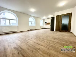 Pronájem bytu 4+kk, Uherské Hradiště, Mlýnská, 100 m2