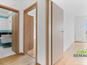 Pronájem bytu 2+kk, Staré Město, Tönisvorst, 50 m2
