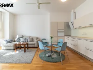 Pronájem bytu 2+kk, Praha - Staré Město, Haštalská, 63 m2