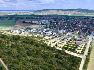Prodej pozemku pro bydlení, Hrušovany u Brna, Pod Střediskem, 728 m2
