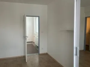 Pronájem bytu 1+1, Zlín, Hluboká, 44 m2