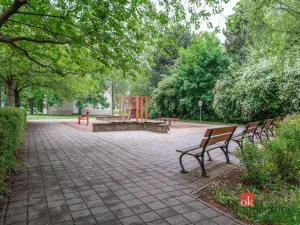 Pronájem bytu 2+kk, Pardubice - Polabiny, kpt. Bartoše, 45 m2