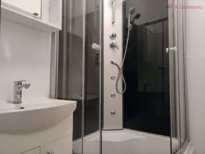 Pronájem bytu 2+1, Zlín - Malenovice, Chelčického, 57 m2