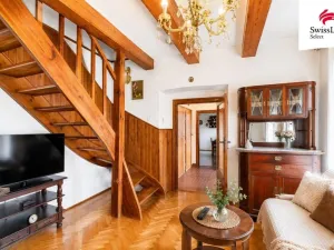 Prodej historického objektu, Praha - Troja, K Bohnicím, 176 m2