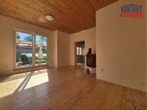 Pronájem zahrady, Planá, 400 m2