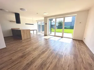 Pronájem rodinného domu, Hradec Králové, 166 m2