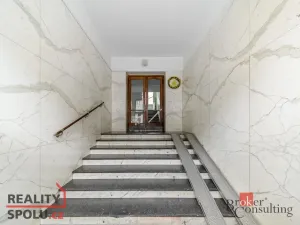 Pronájem bytu 2+kk, Praha - Podolí, Dvorecké náměstí, 43 m2