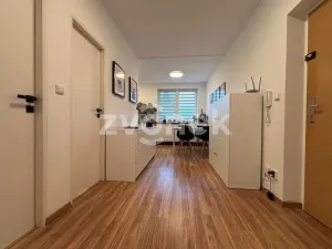 Prodej bytu 2+1, Otrokovice, Hložkova, 56 m2