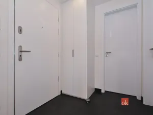 Pronájem bytu 2+kk, Praha - Dolní Chabry, Ústecká, 59 m2