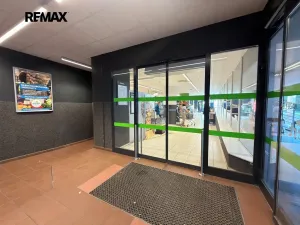 Pronájem obchodního prostoru, Praha - Stodůlky, Sluneční náměstí, 105 m2