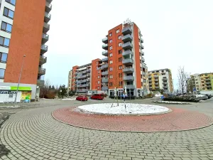 Pronájem bytu 3+kk, Praha - Čakovice, Bermanova, 78 m2