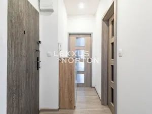 Pronájem bytu 2+1, Praha - Vršovice, Moldavská, 56 m2