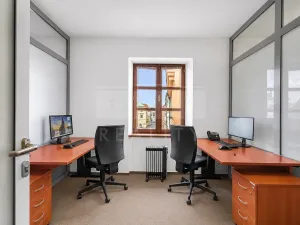 Pronájem kanceláře, Hradec Králové, Malé náměstí, 500 m2