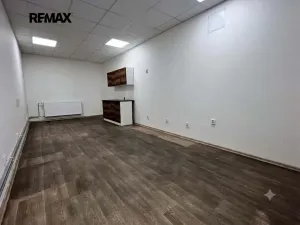 Pronájem skladu, Měřín, 454 m2
