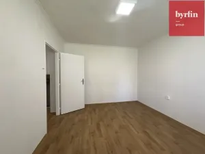 Pronájem bytu 2+1, Krnov - Pod Bezručovým vrchem, 45 m2