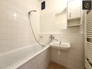 Pronájem bytu 2+1, Praha - Strašnice, Nučická, 65 m2