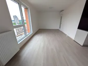 Pronájem bytu 1+kk, Praha - Vysočany, Poděbradská, 39 m2