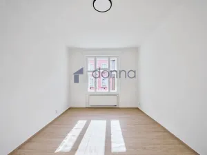 Pronájem bytu 2+kk, Praha, Braunerova, 51 m2