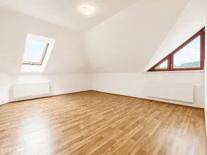 Prodej rodinného domu, Bystřice, 178 m2
