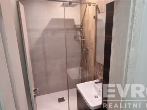Prodej bytu 2+kk, Praha - Vinohrady, Hollarovo náměstí, 43 m2
