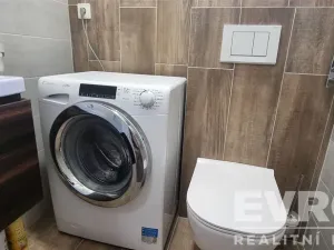 Prodej bytu 2+kk, Praha - Vinohrady, Hollarovo náměstí, 43 m2