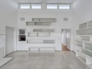Prodej ordinace, Křižanov, Benešovo náměstí, 530 m2