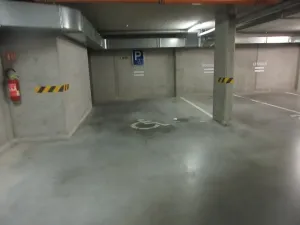 Pronájem garážového stání, Brno, Spáčilova, 17 m2