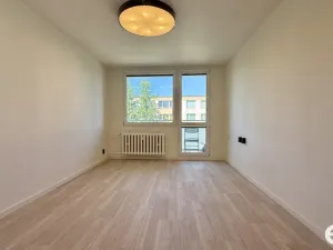 Pronájem bytu 2+kk, Praha, K Vystrkovu, 50 m2